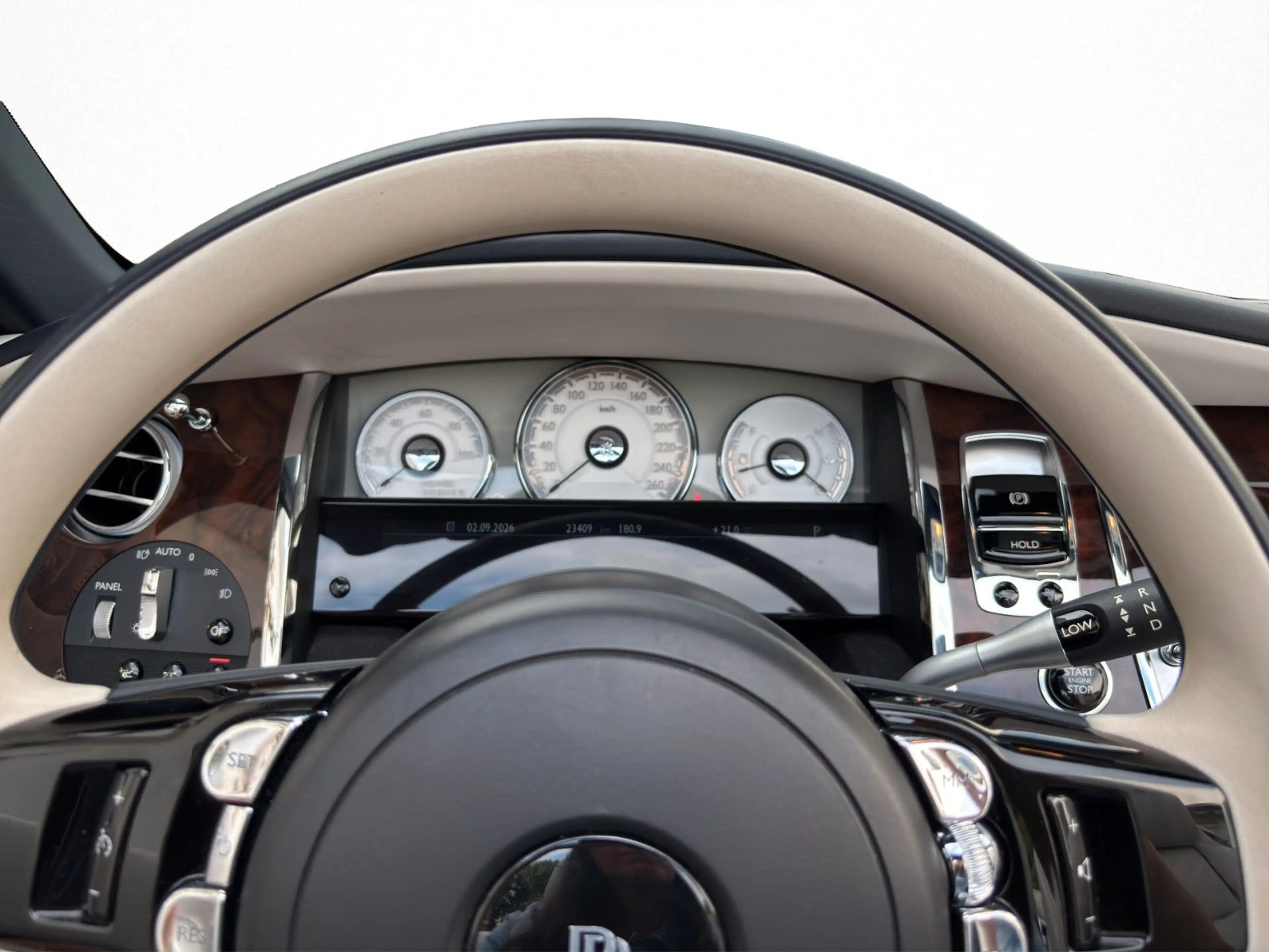 Rolls-Royce Dawn - — photo 15