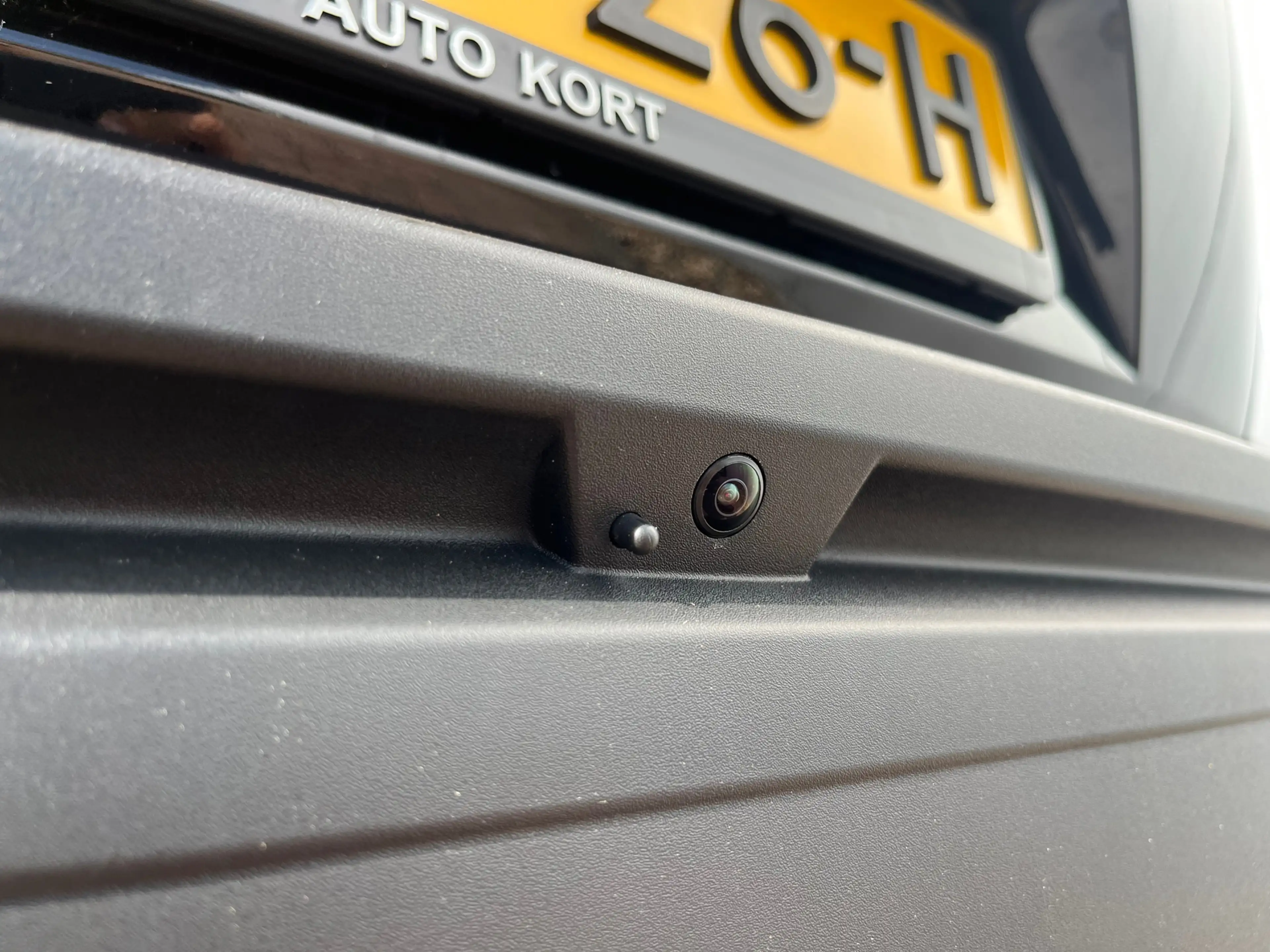 Peugeot 408 1.2 Hybrid 145 e-DCS6 Allure | Achteruitrijcamera — photo 34