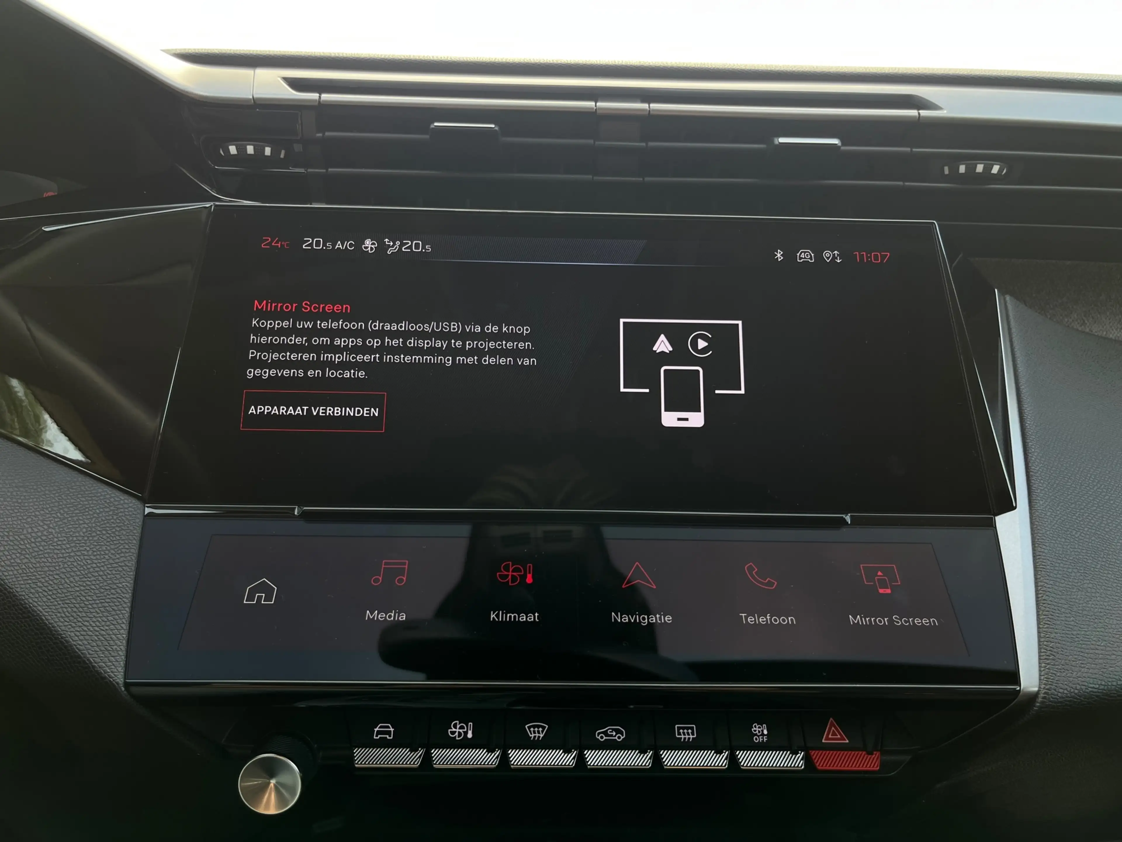 Peugeot 408 1.2 Hybrid 145 e-DCS6 Allure | Achteruitrijcamera — photo 28