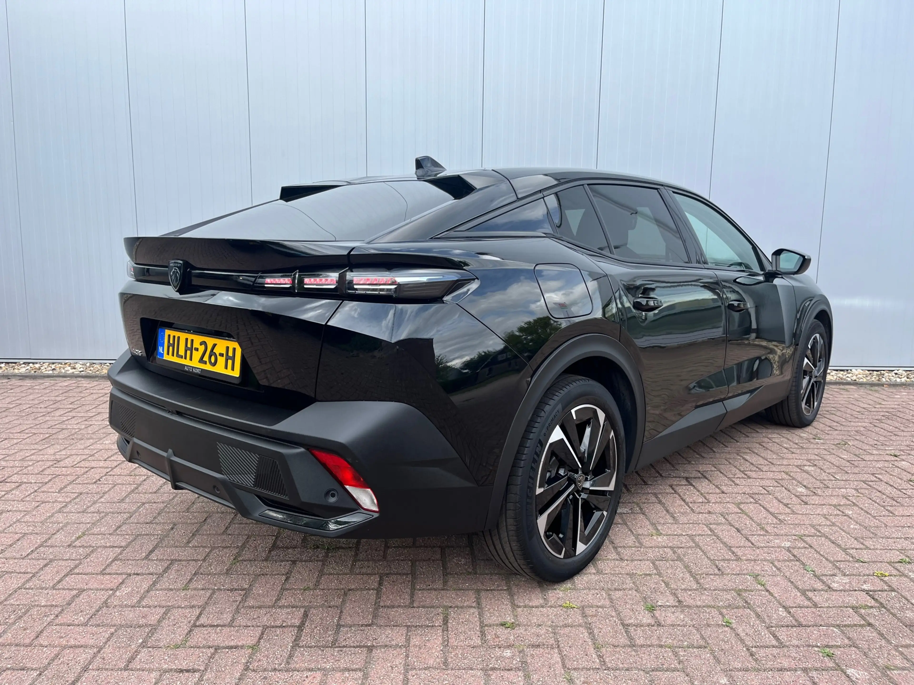 Peugeot 408 1.2 Hybrid 145 e-DCS6 Allure | Achteruitrijcamera — photo 2