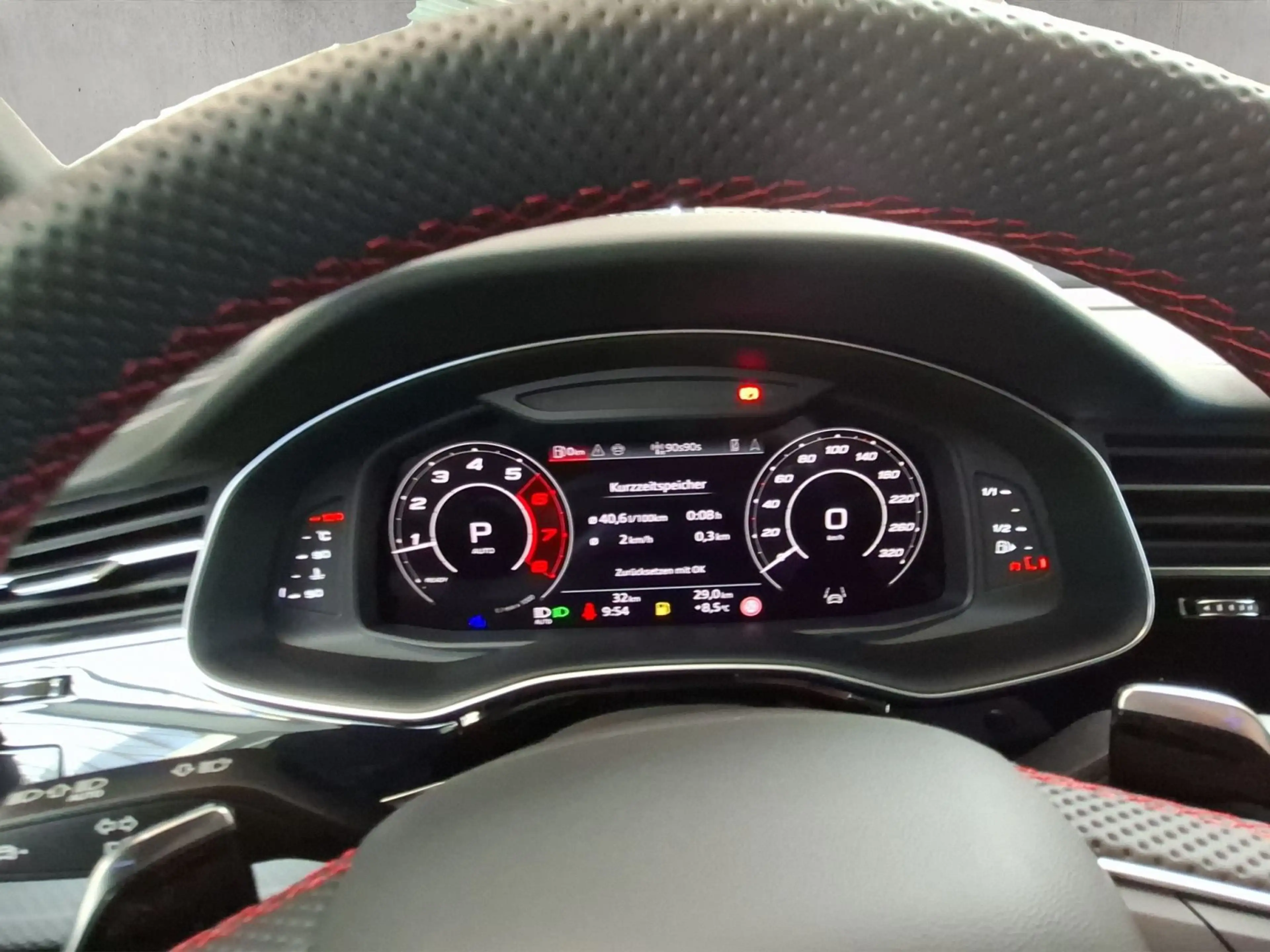 Audi RS Q8 SUV performance 471 kW tiptro nic — photo 11