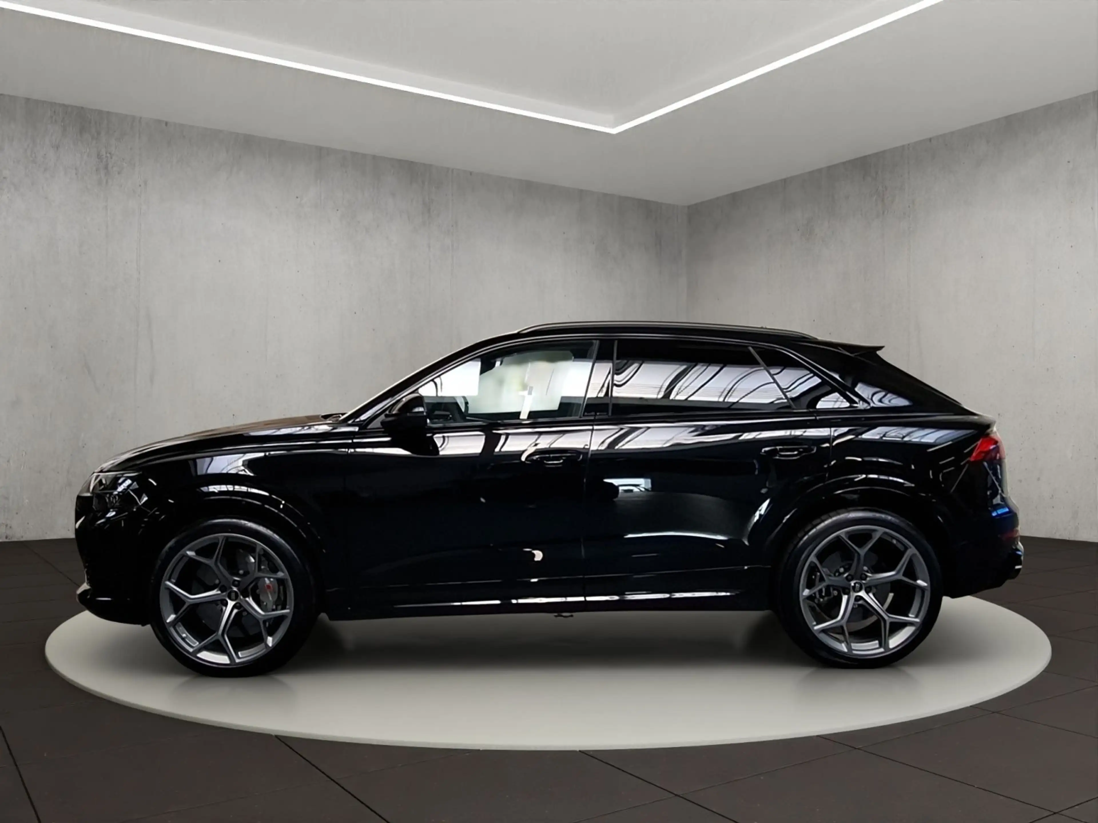 Audi RS Q8 SUV performance 471 kW tiptro nic — photo 2