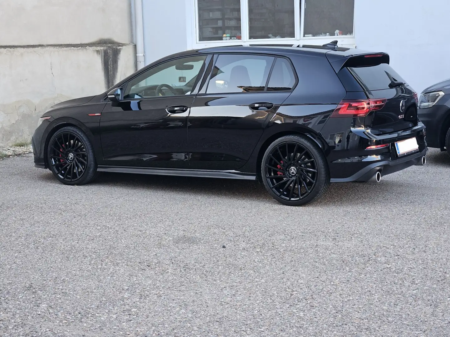 Volkswagen Golf GTI 2,0 TSI DSG - 1