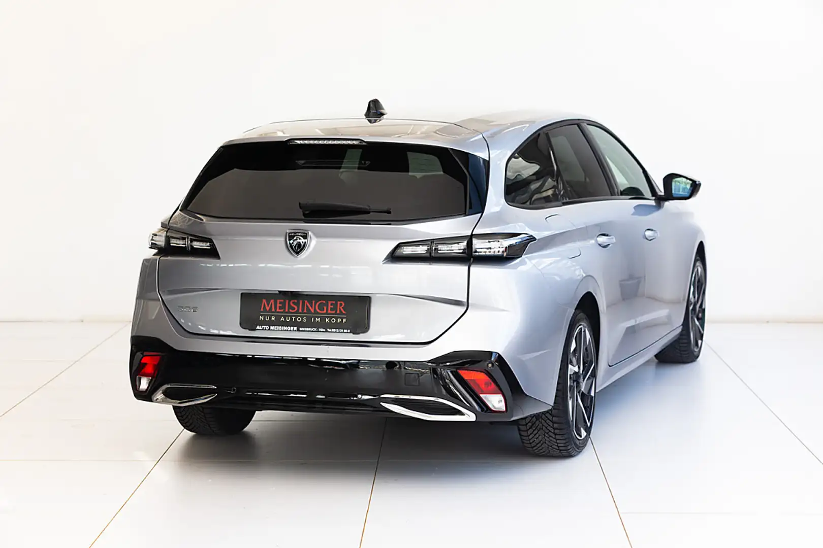 Peugeot 308 SW Hybrid 136 e-DSC6 Allure Grau - 2