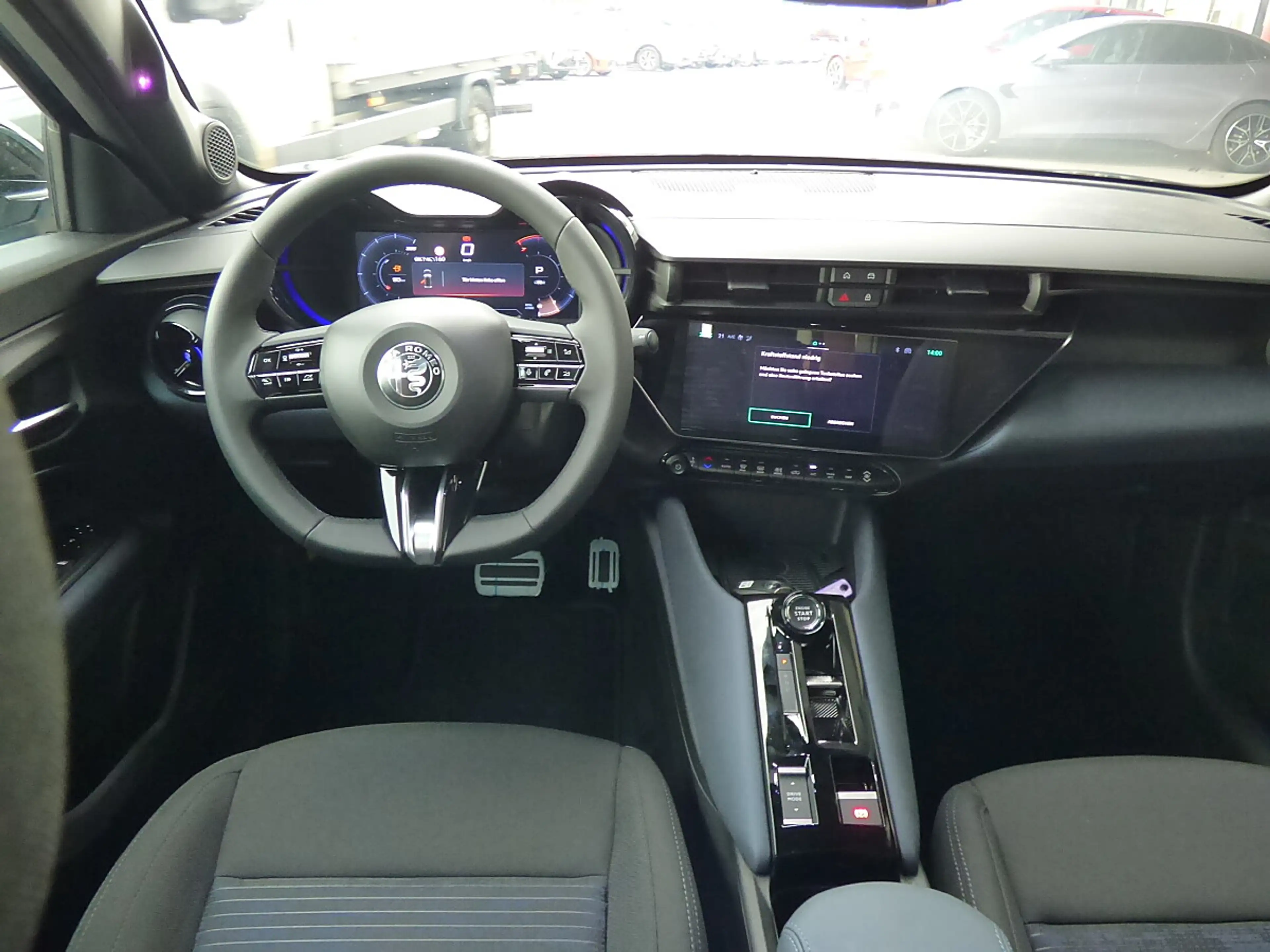 Alfa Romeo Junior Ibrida Sprint 1.2 MHEV e-DCT6 — photo 8