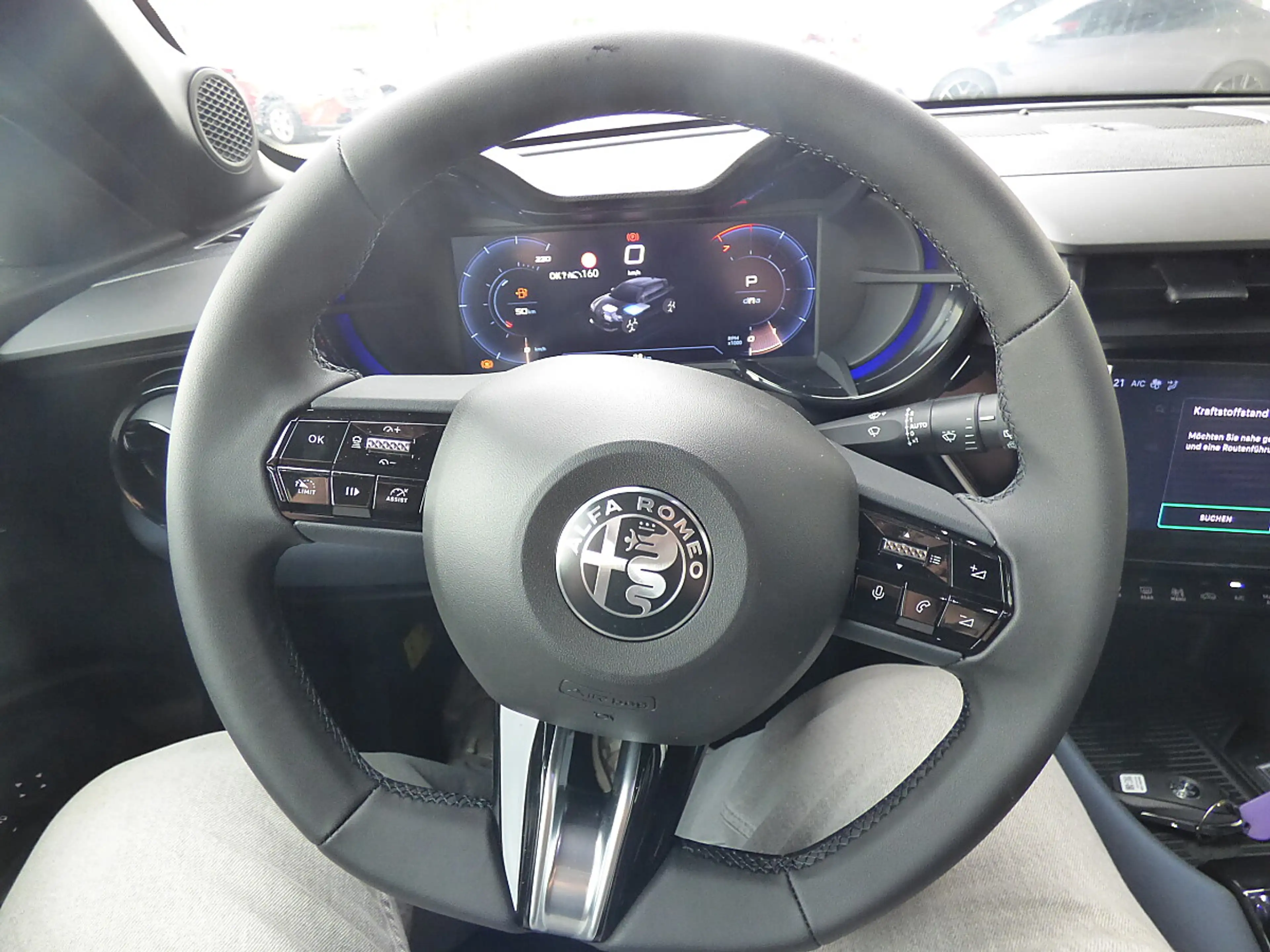 Alfa Romeo Junior Ibrida Sprint 1.2 MHEV e-DCT6 — photo 9
