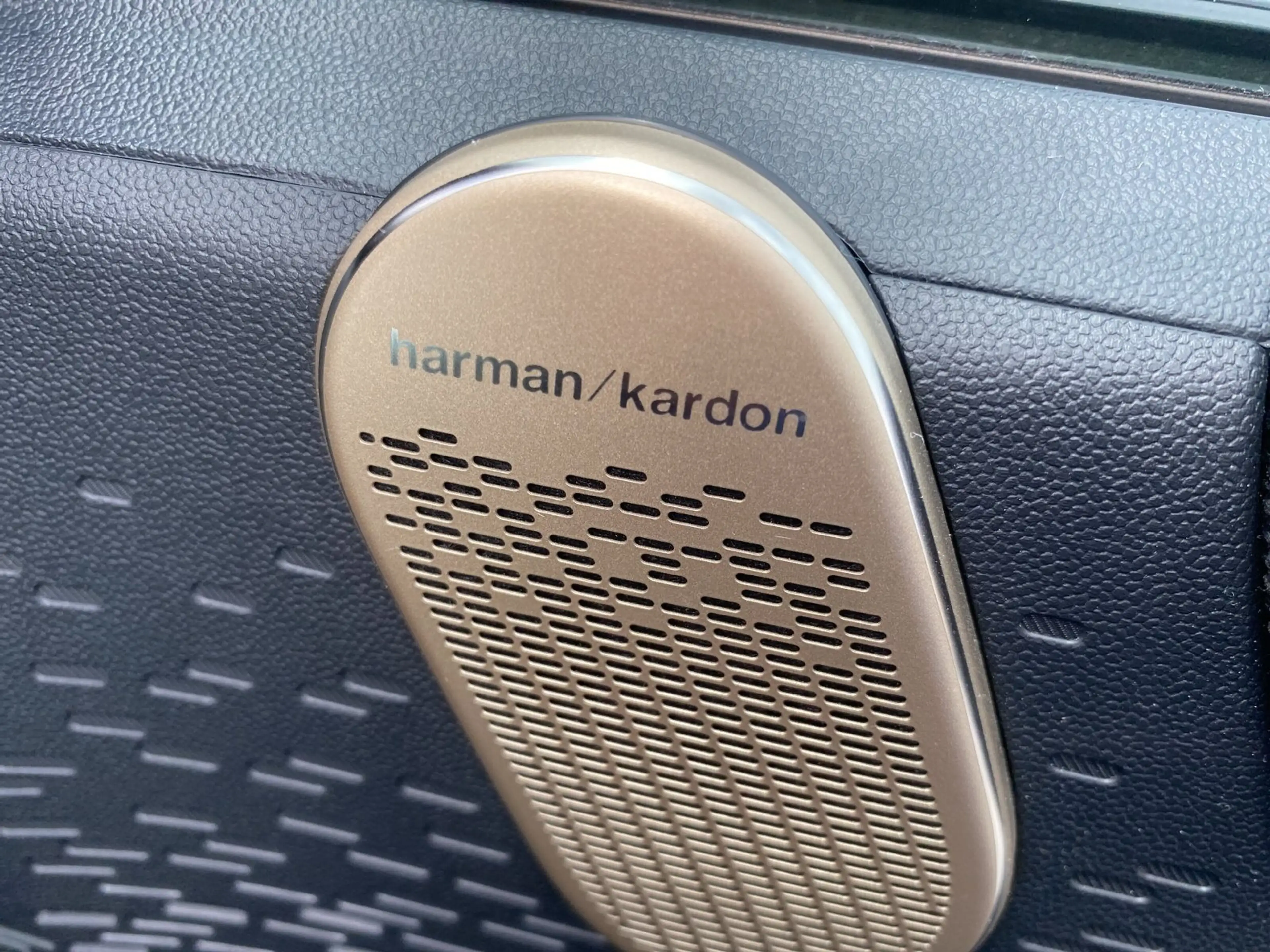 MINI Cooper SE — photo 13