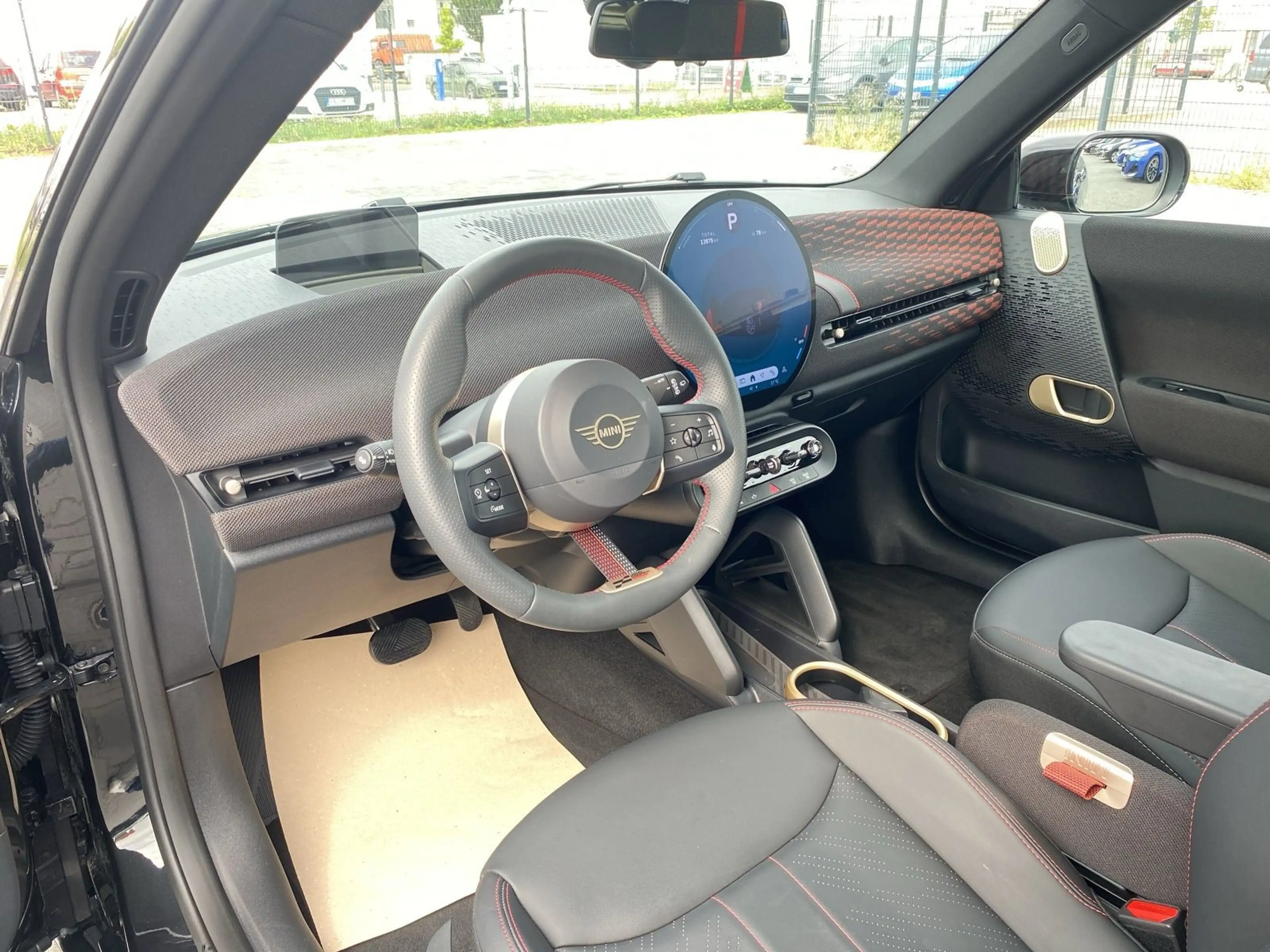 MINI Cooper SE — photo 8