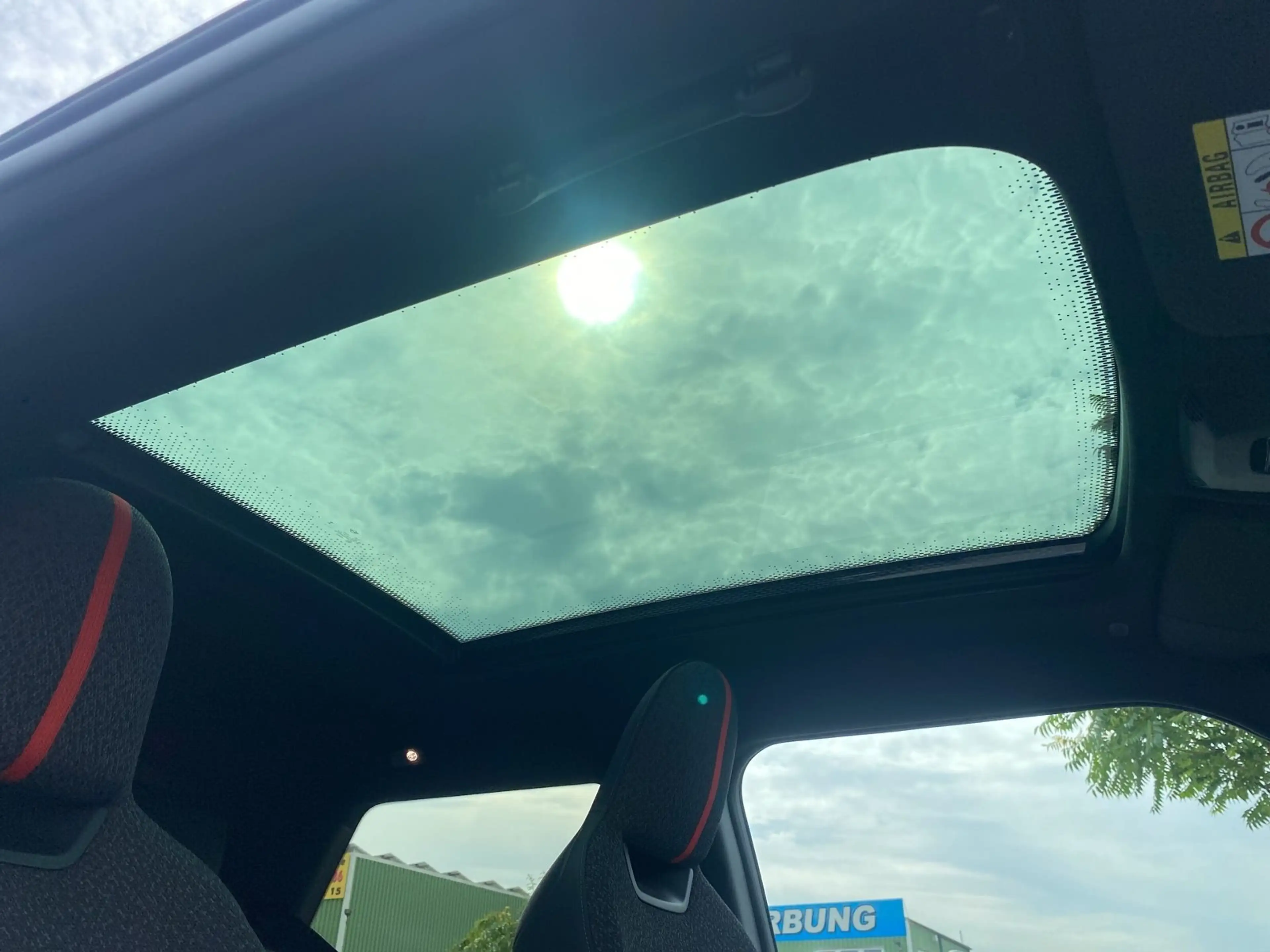 MINI Cooper SE — photo 14