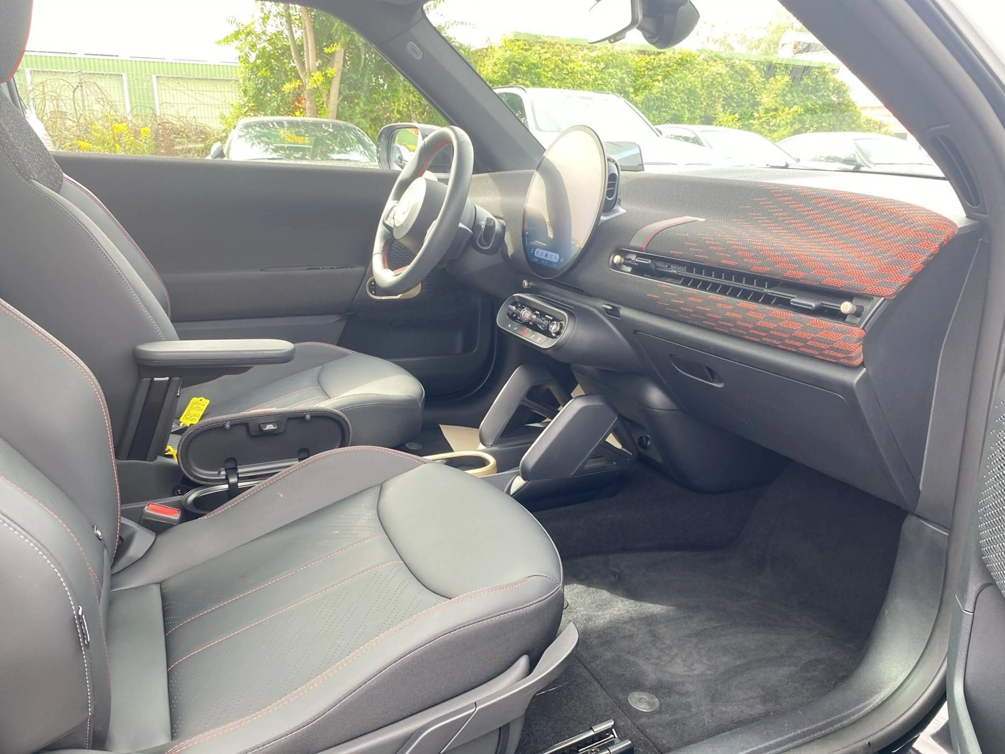 MINI Cooper SE — photo 11