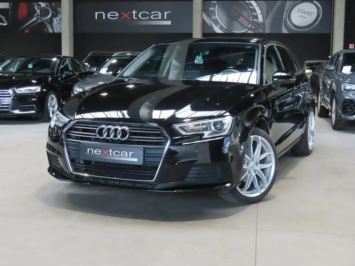 Audi A3 30TFSI Sportback *NAVI-XENON-CRUISE-EURO6dT* Noir - 1