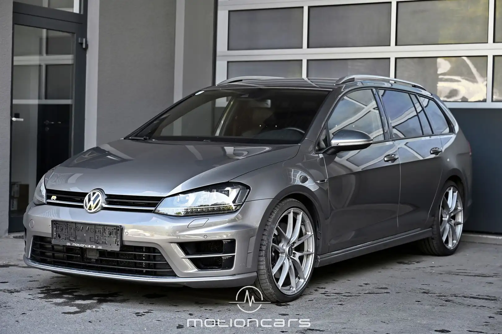 Volkswagen Golf VII R Variant DSG Pickerl NEU Grau - 1