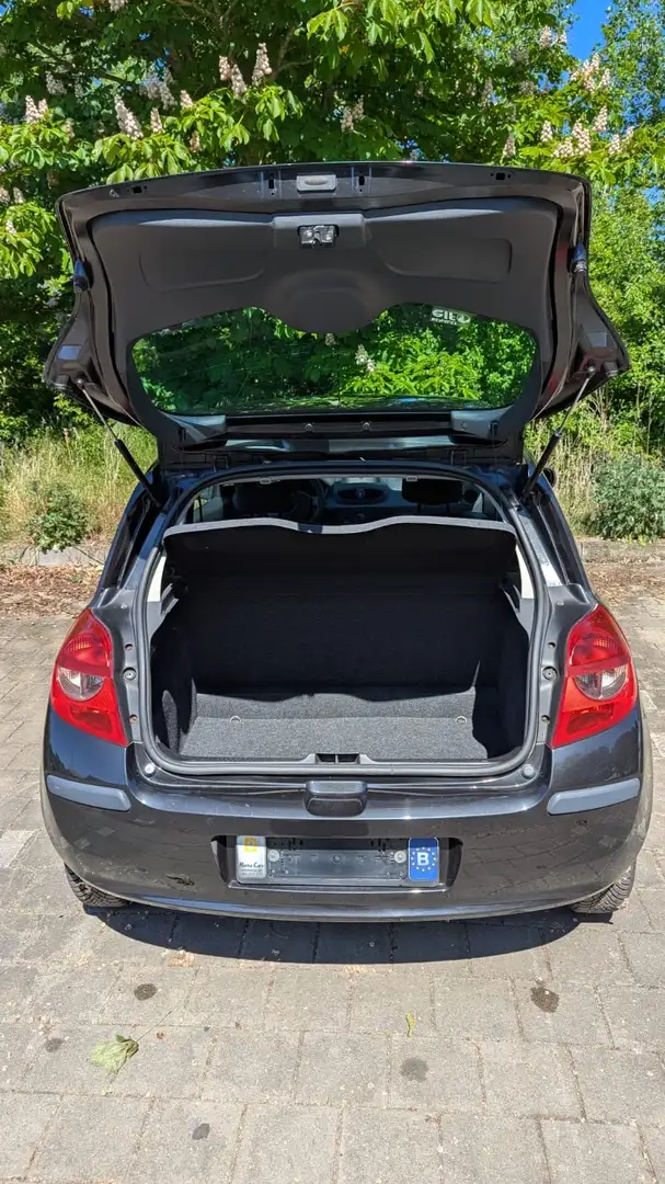 Renault Clio 1.2 16V Authentique - 2