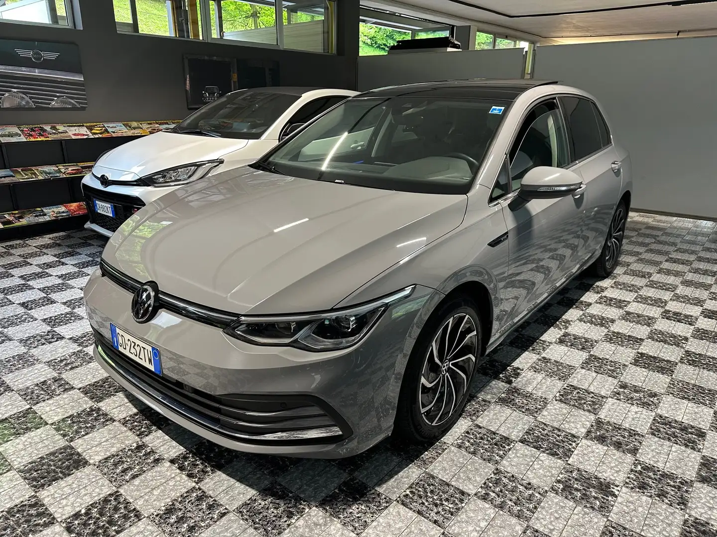 Volkswagen Golf Golf 1.5 etsi evo 1st edition 150cv dsg - TETTO A - 1