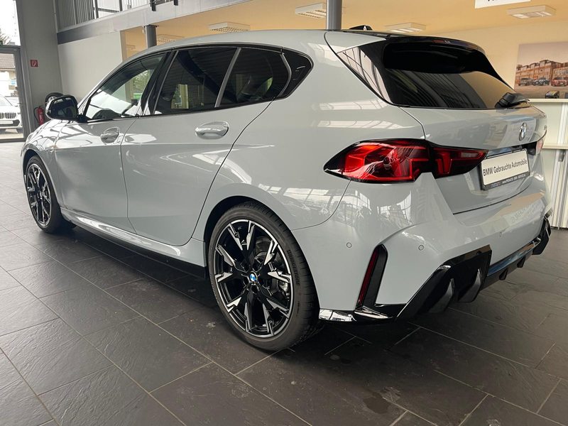 BMW 120 i M Sport Dr.As+/19" — photo 4