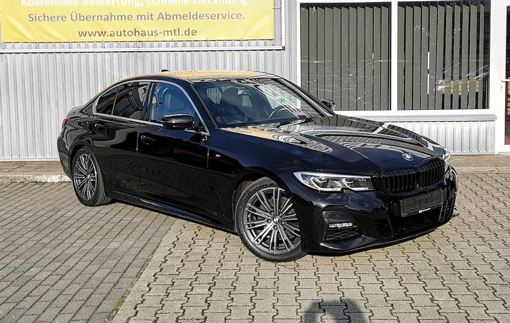 BMW 320 d M Sportpaket Head-Up Leder 18Zoll Noir - 2