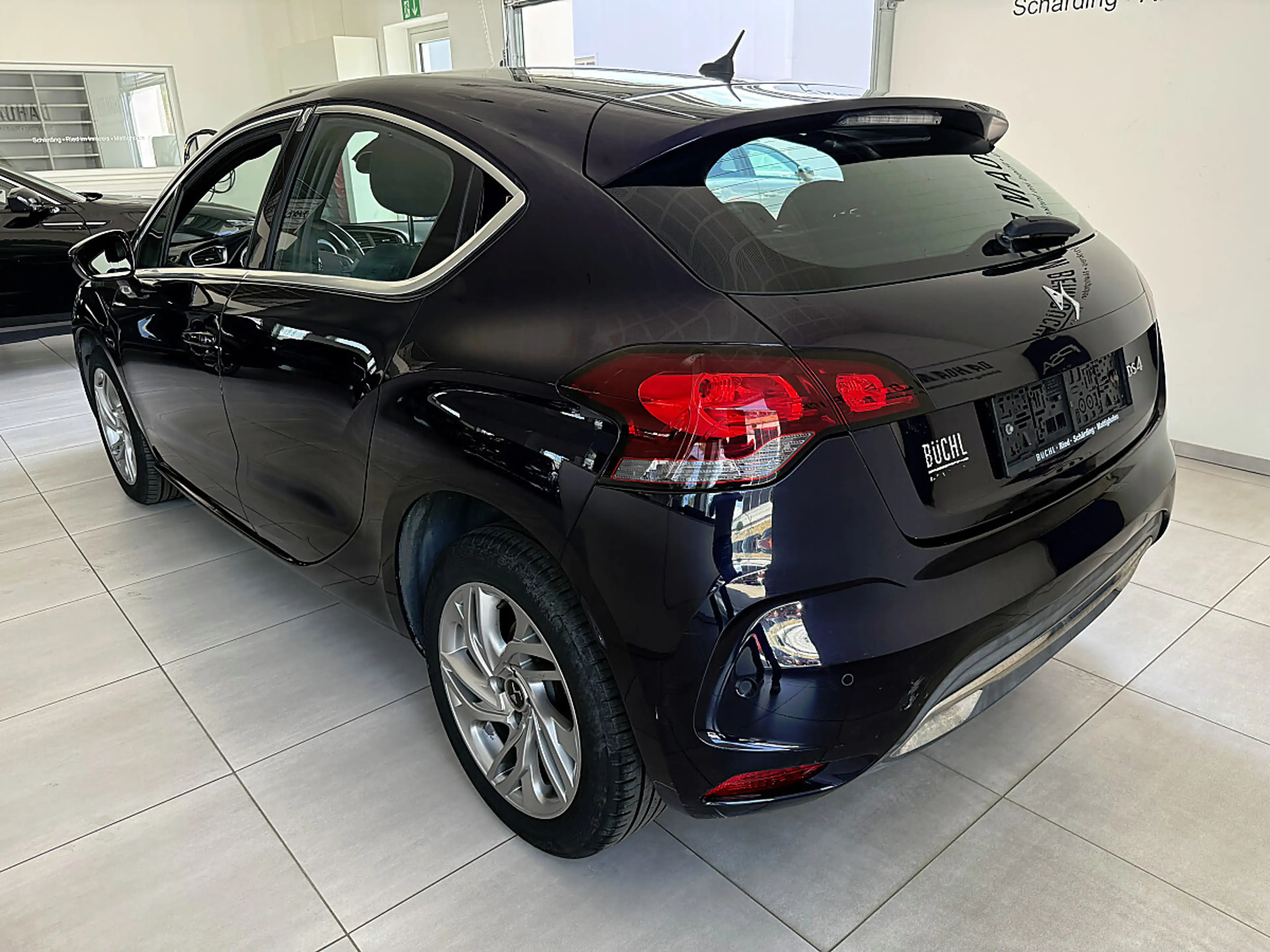 DS Automobiles DS 4 BlueHDi 120 S&S — photo 5