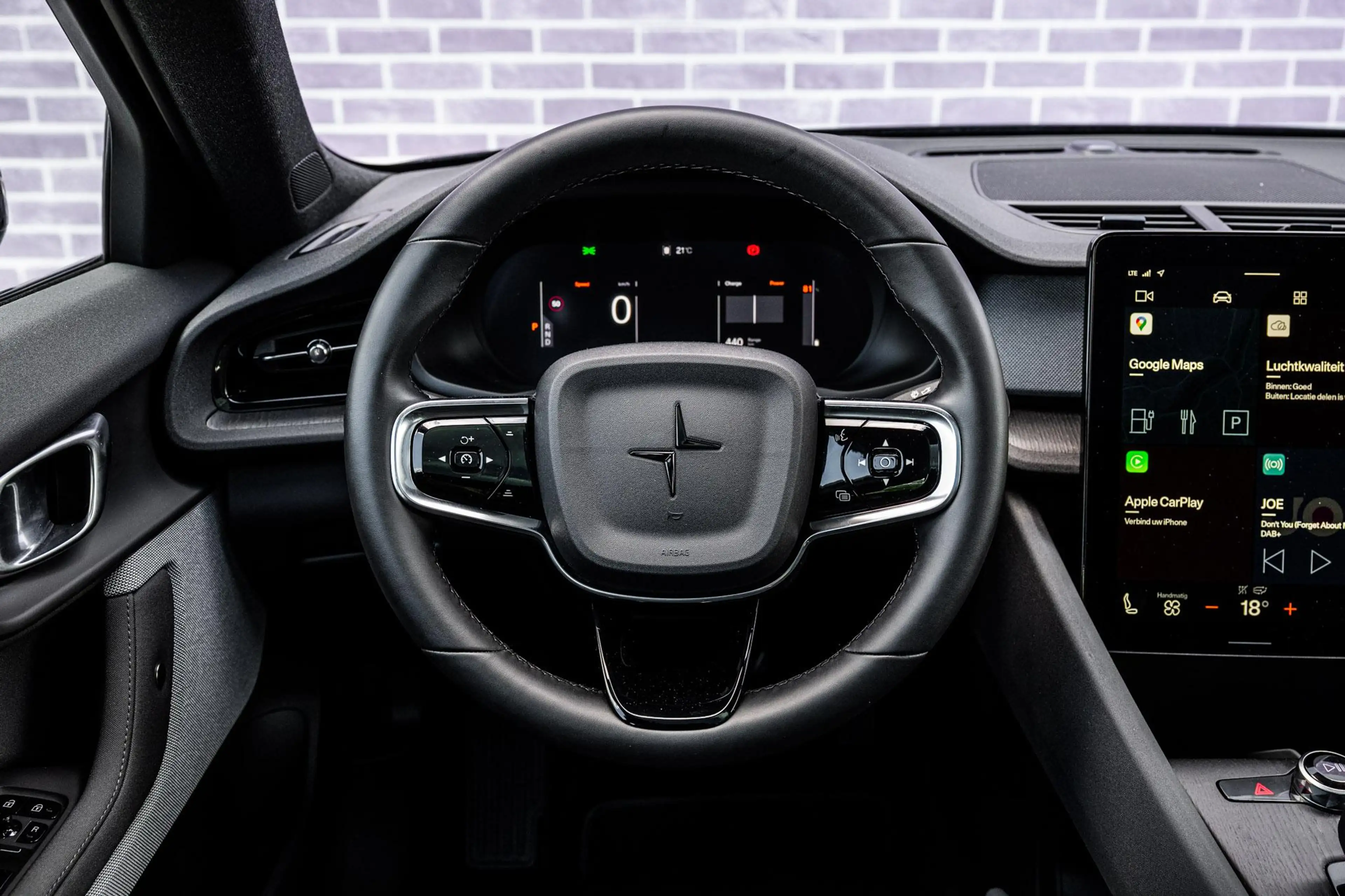 Polestar 2 Long Range Single Motor Plus 82 kWh — photo 3