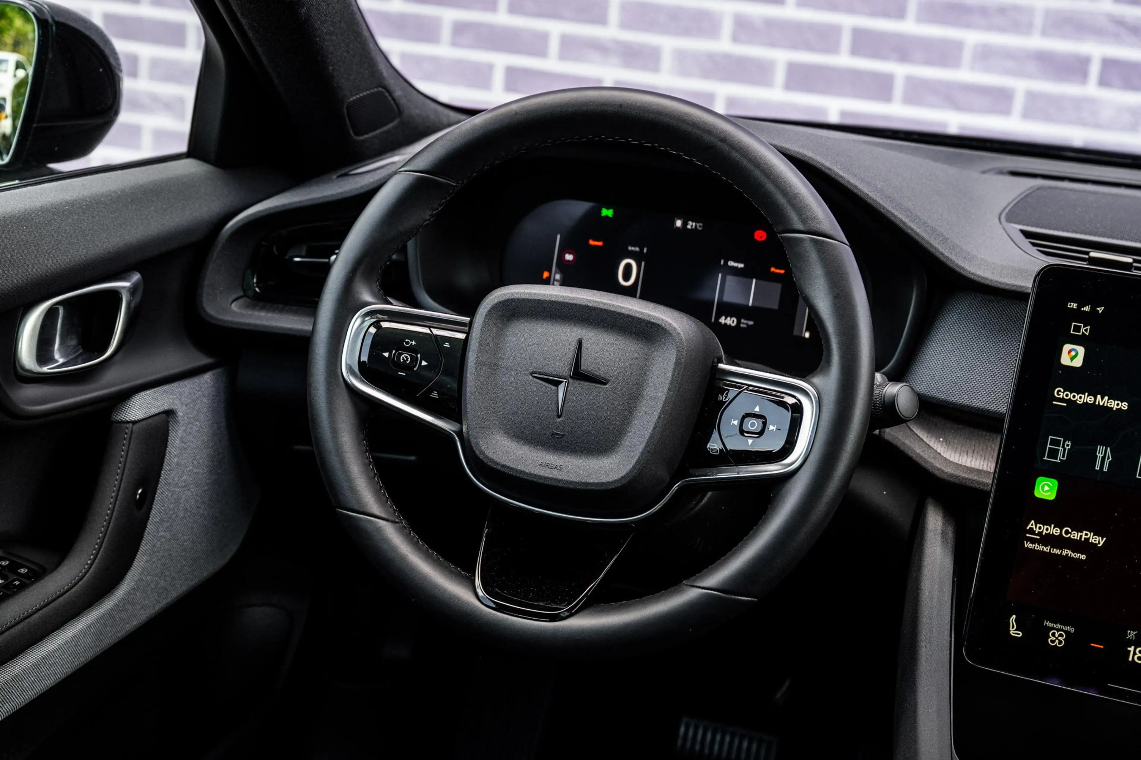 Polestar 2 Long Range Single Motor Plus 82 kWh — photo 15