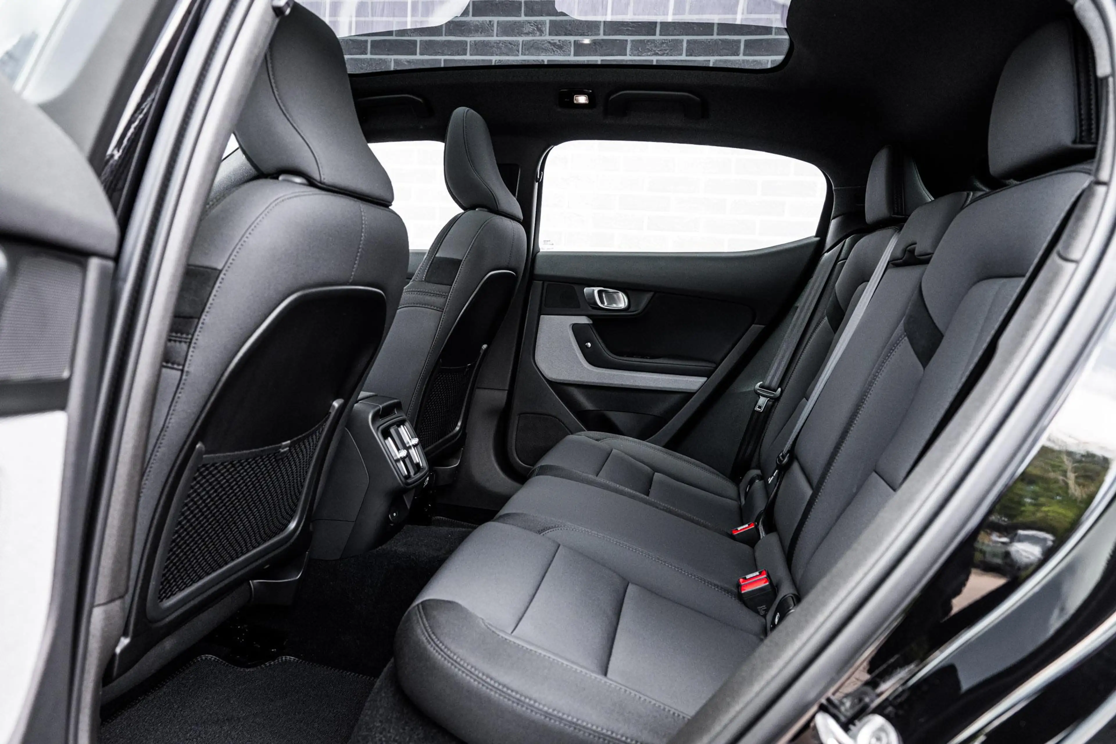 Polestar 2 Long Range Single Motor Plus 82 kWh — photo 8