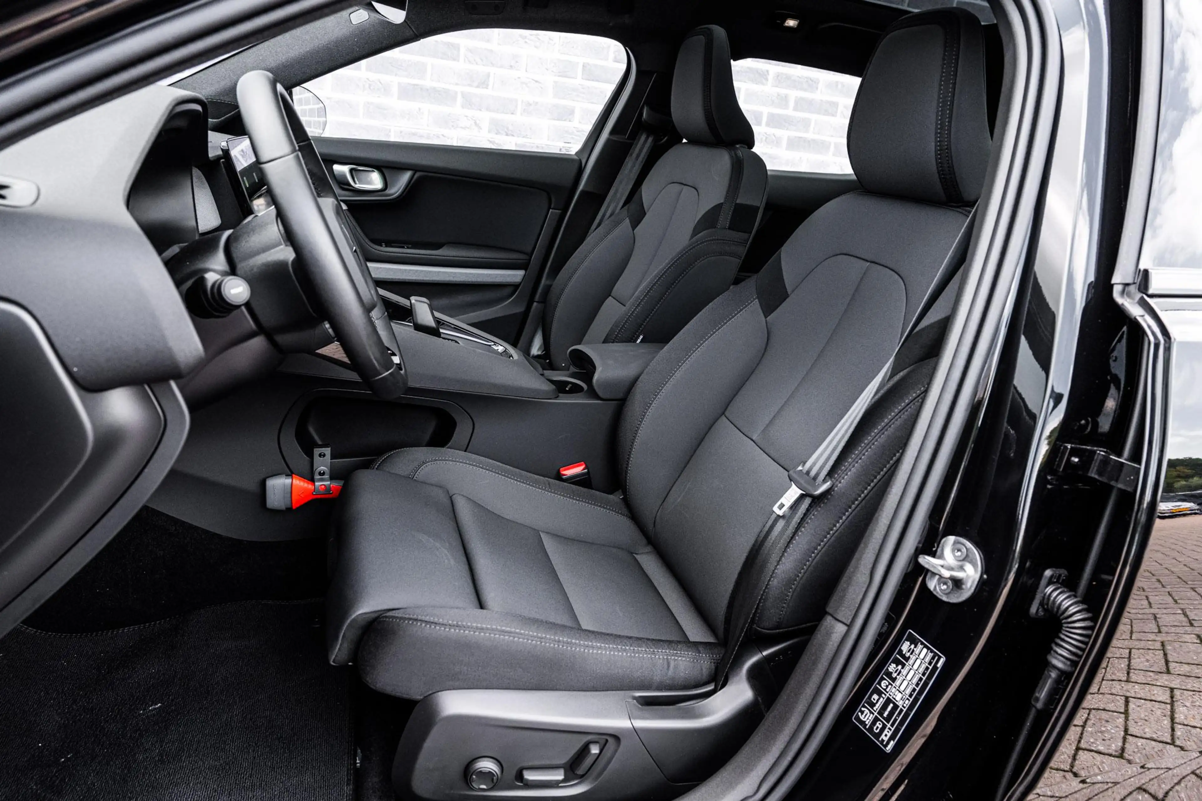 Polestar 2 Long Range Single Motor Plus 82 kWh — photo 6