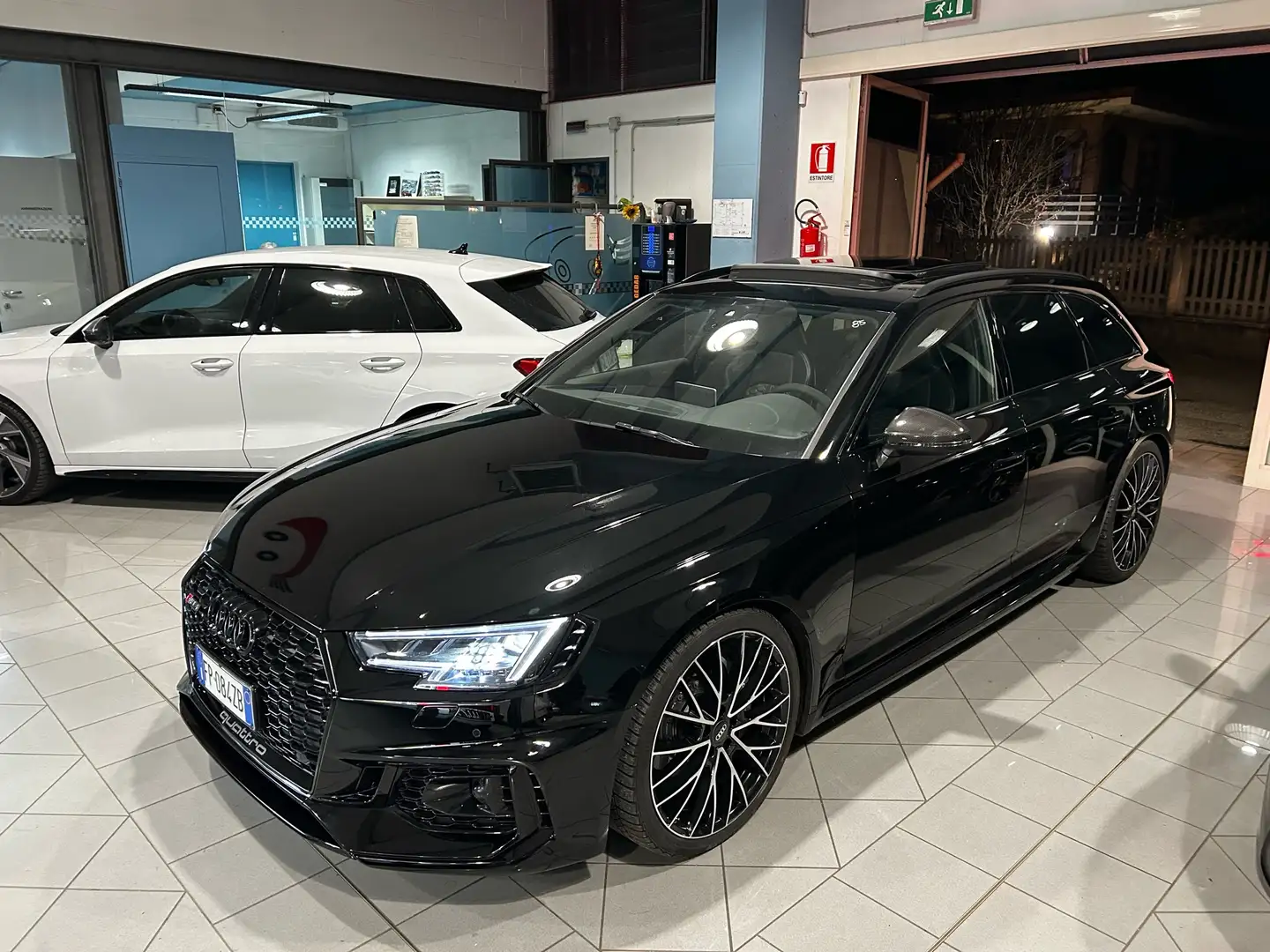 Audi RS4 RS4 Avant 2.9 tfsi quattro 450cv - Carbo - Tetto Negro - 1