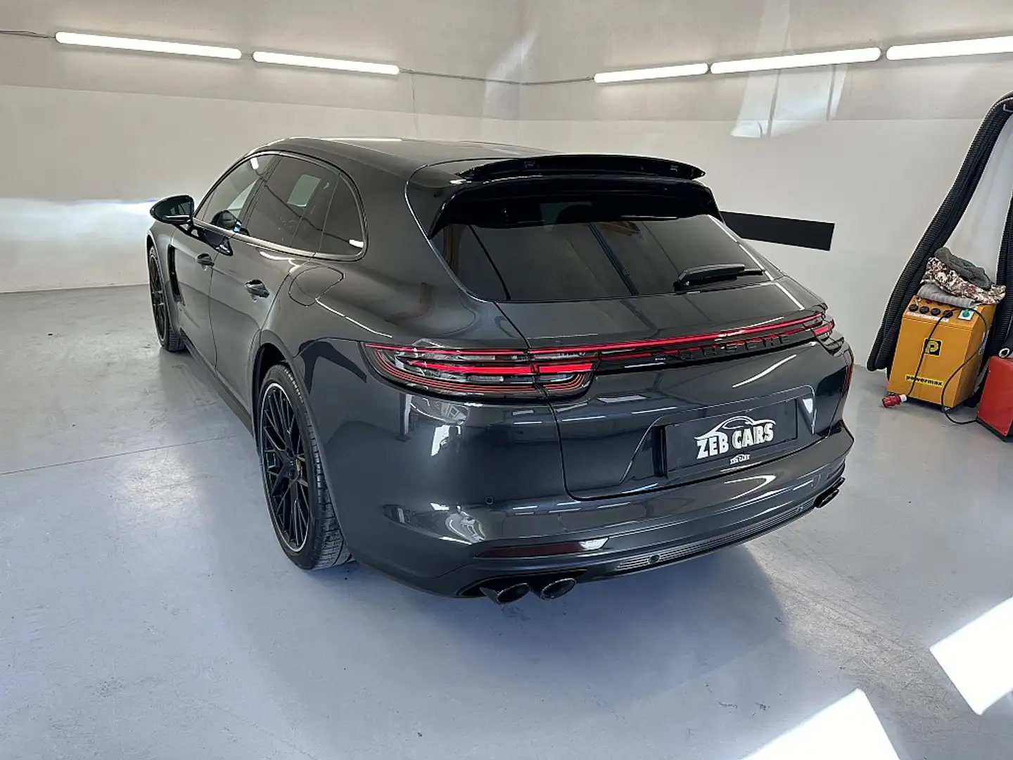Porsche Panamera 4 Sport Turismo Aut. Grau - 1