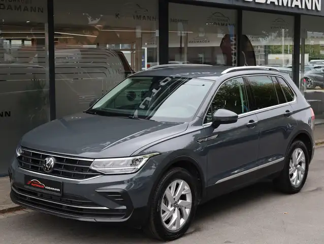Volkswagen Tiguan view 5