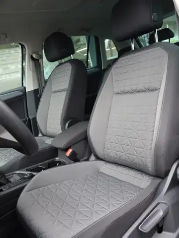 Volkswagen Tiguan view 14
