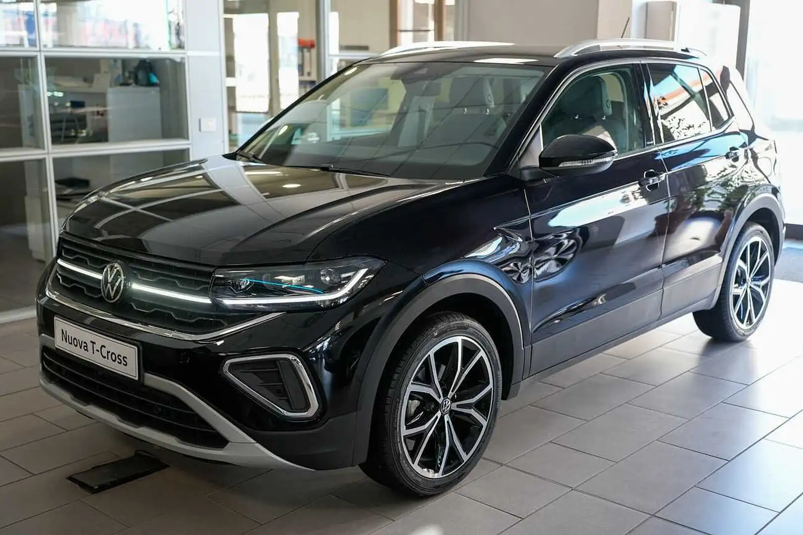 Volkswagen T-Cross Mark 1 Facelift 1.0 TSI 115 CV Style Nero - 1