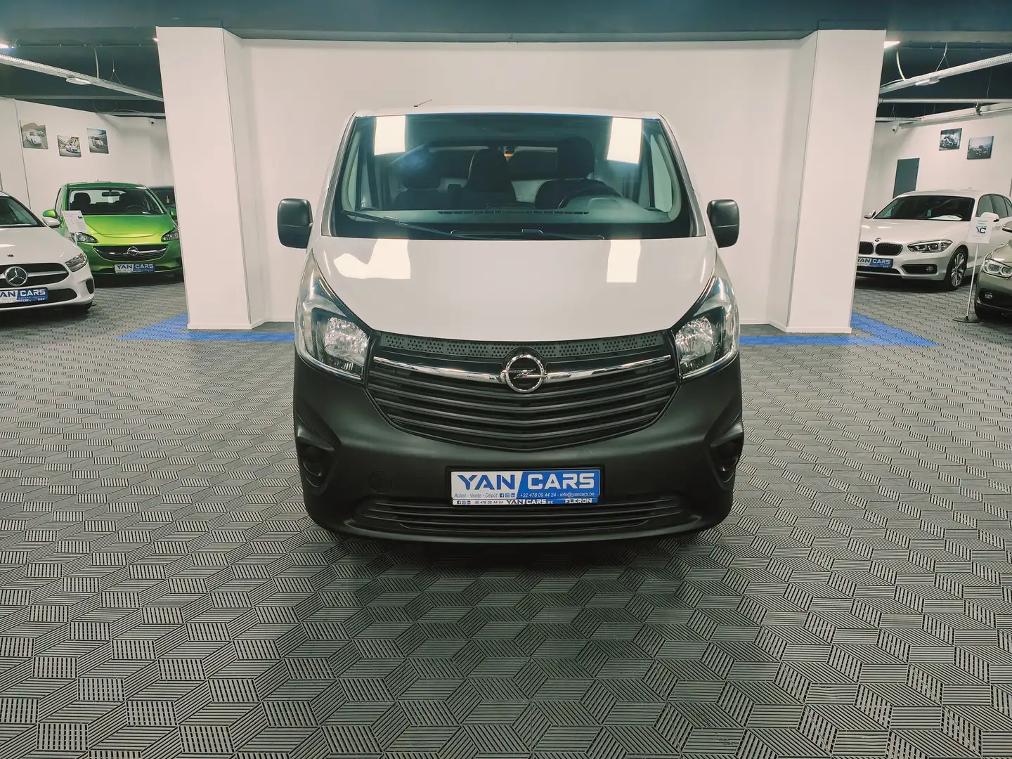 Opel Vivaro * MAXI - LONG CHASSIS * CLIM + CRUISE CONTROL * Blanc - 2