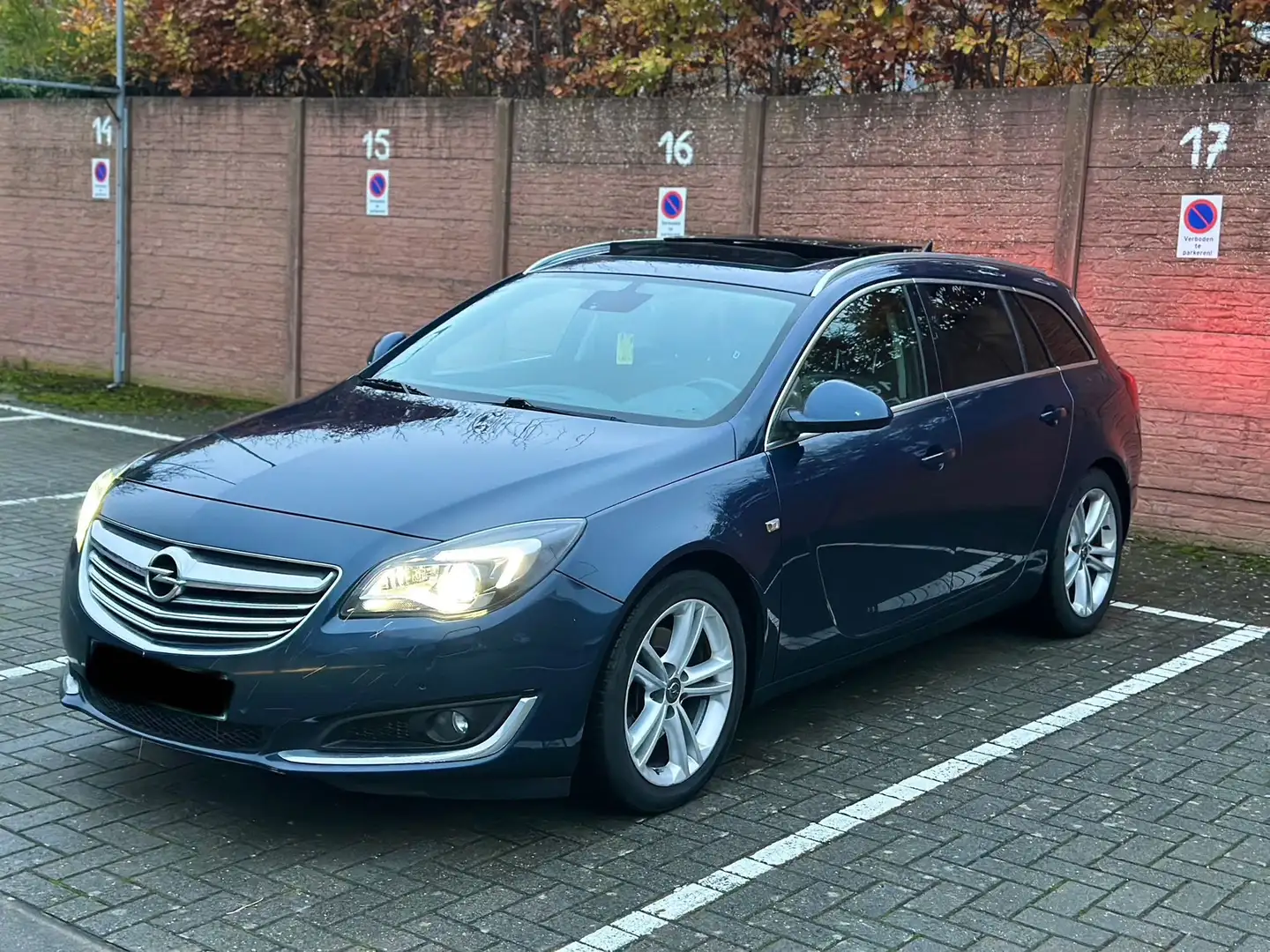 Opel Insignia 2.0 CDTI Sports Tourer ecoFLEXStart/Stop Sport - 2