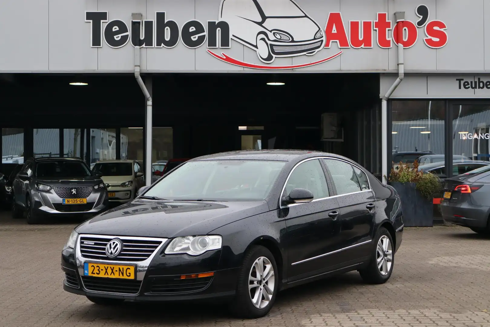 Volkswagen Passat 1.9 TDI Bluemotion Cruise control, Airco, Elektris Zwart - 1