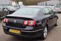 Volkswagen Passat 1.9 TDI Bluemotion Cruise control, Airco, Elektris Zwart - thumbnail 4