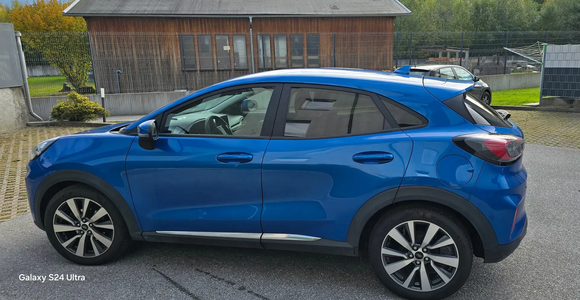 Ford Puma Puma 1,0 EcoBoost Hybrid Titanium Blau - 1