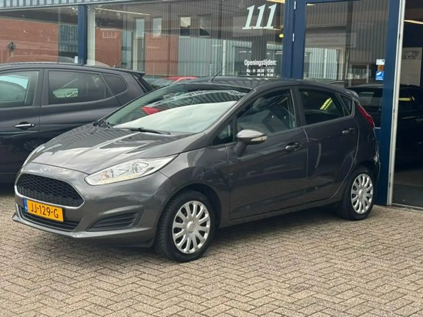 Ford Fiesta 1.0 Style 5 deurs 80PK! NL AUTO NAP! Cruise l Navi Grau - 2