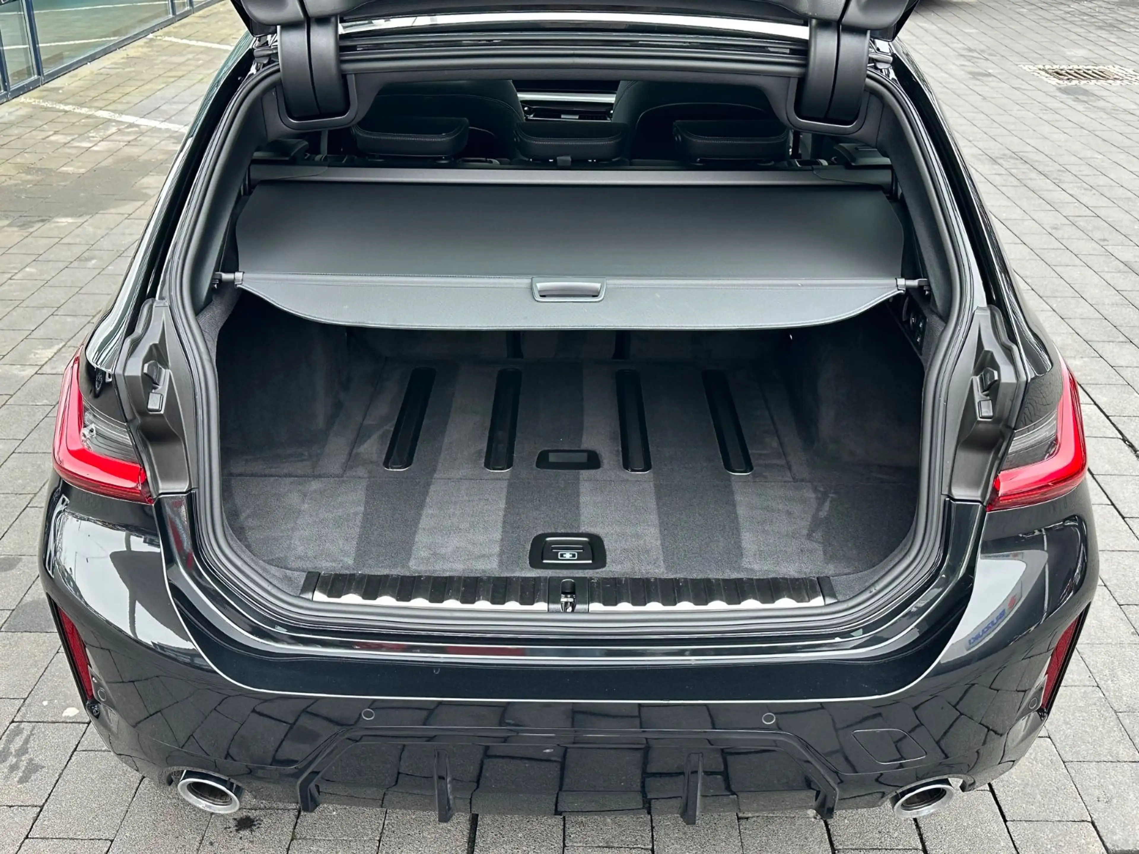 BMW 320 d xDrive Touring M Sport | Panorama | AHK — photo 8