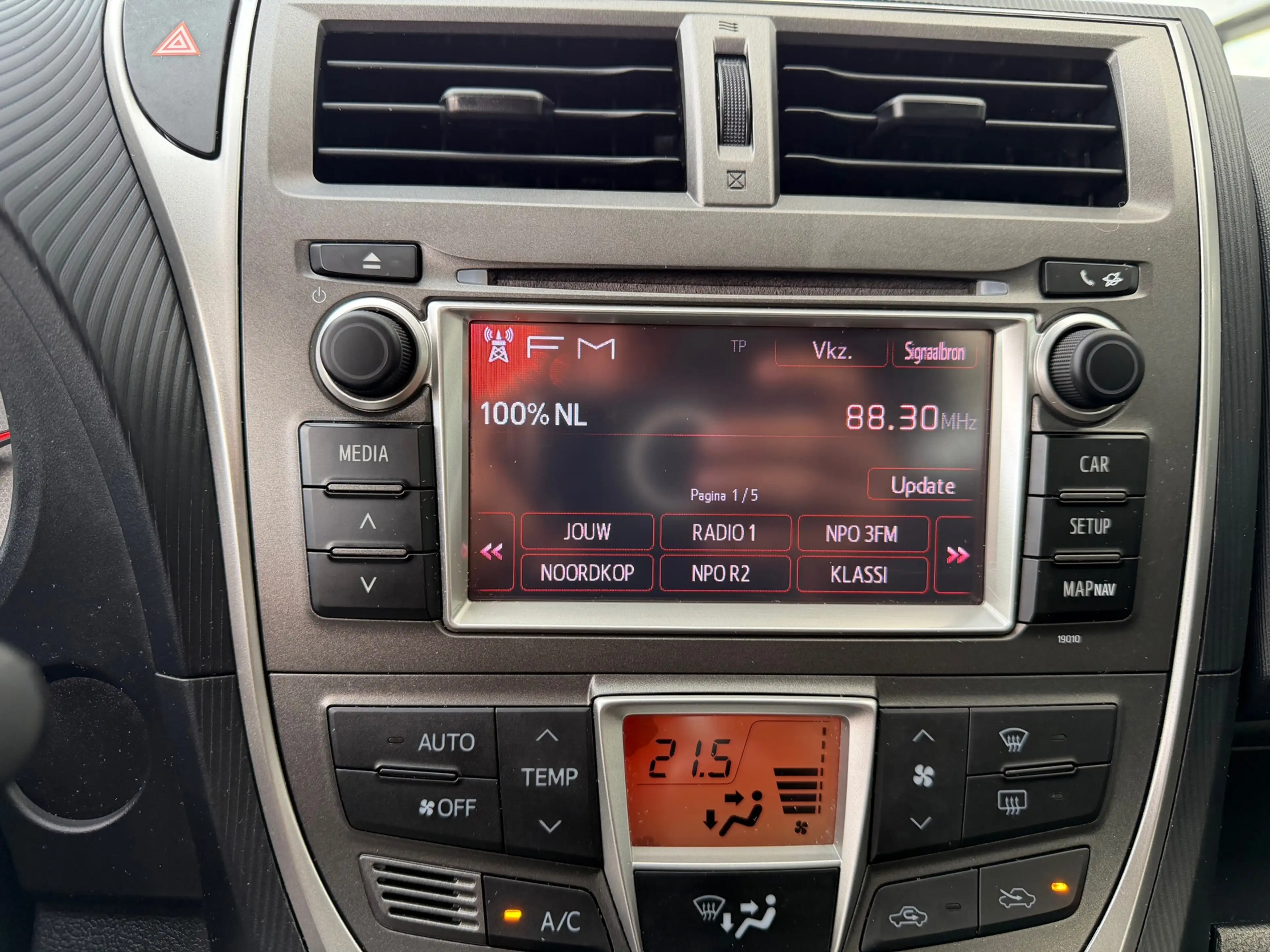 Toyota Verso-S 1.3 VVT-i Aspiration/automaat/airco/cruise/camera/ — photo 9