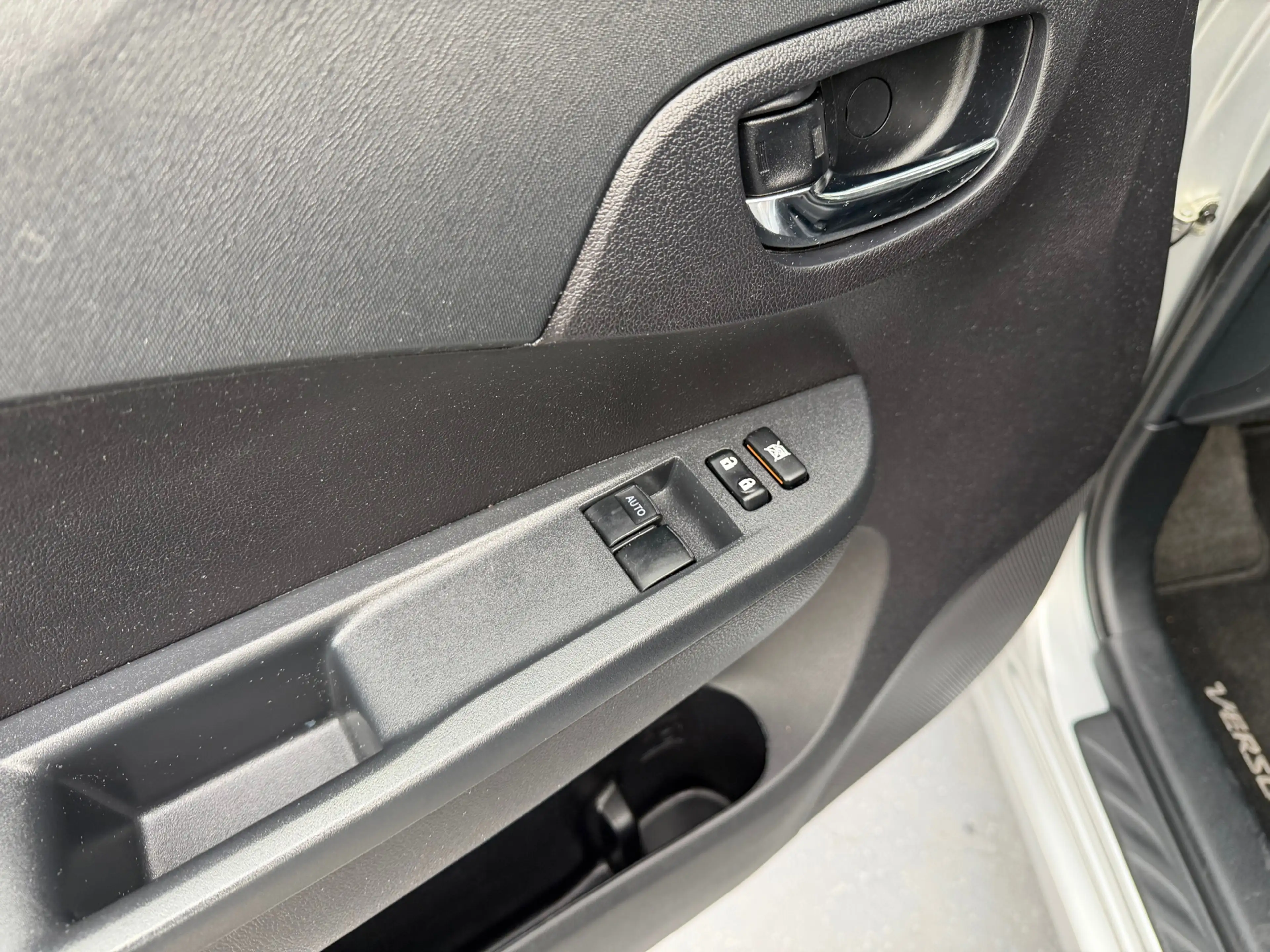 Toyota Verso-S 1.3 VVT-i Aspiration/automaat/airco/cruise/camera/ — photo 13