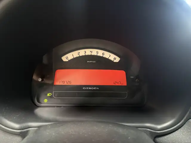 Citroen C2 view 12