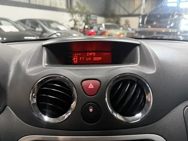 Citroen C2 view 8