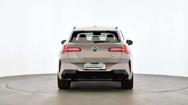 BMW X3 view 4