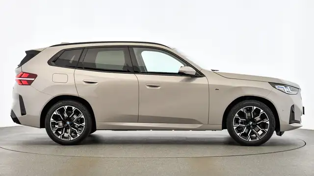 BMW X3 view 6