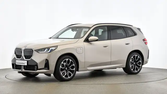 BMW X3 view 3