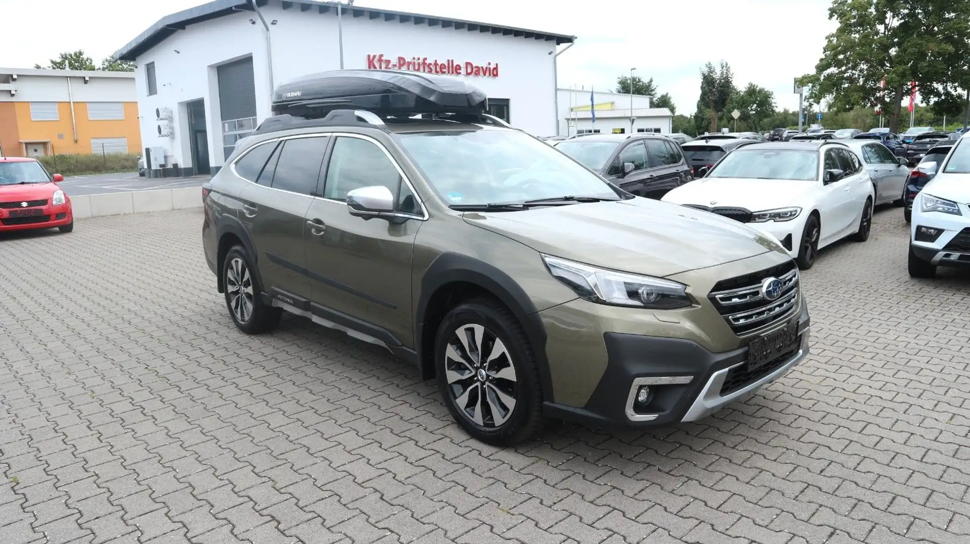 Subaru OUTBACK 2.5 Lineartronic CVT Platinum*AHK*D-BOX* Verde - 2
