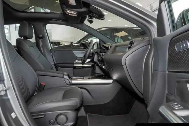Mercedes-Benz B-Class view 6