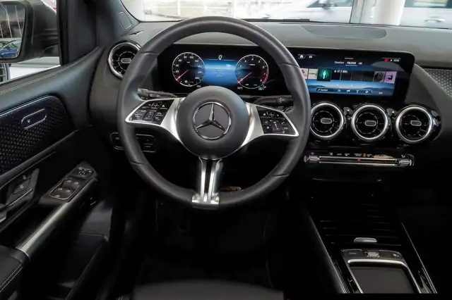 Mercedes-Benz B-Class view 12