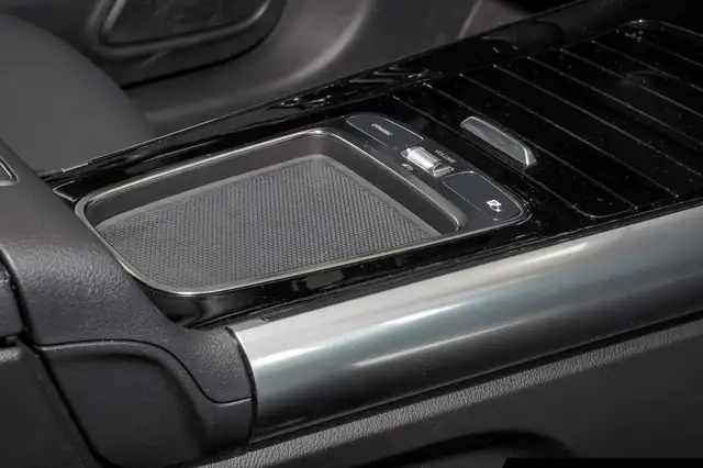 Mercedes-Benz B-Class view 8