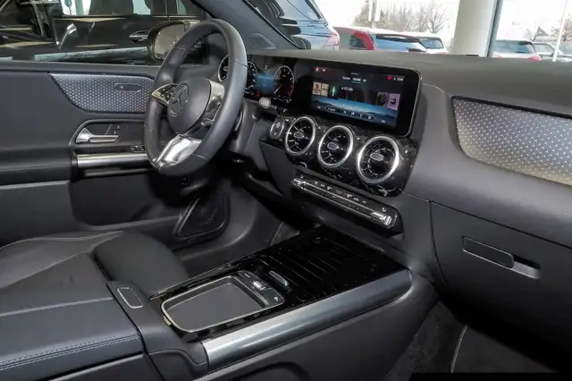 Mercedes-Benz B-Class view 7