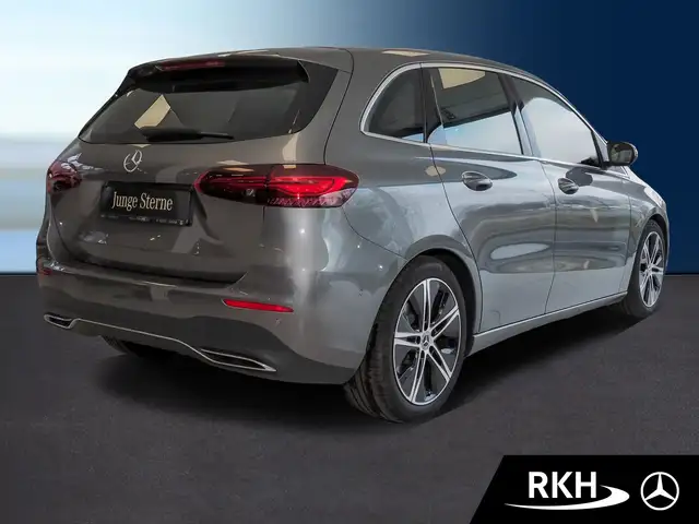 Mercedes-Benz B-Class view 3